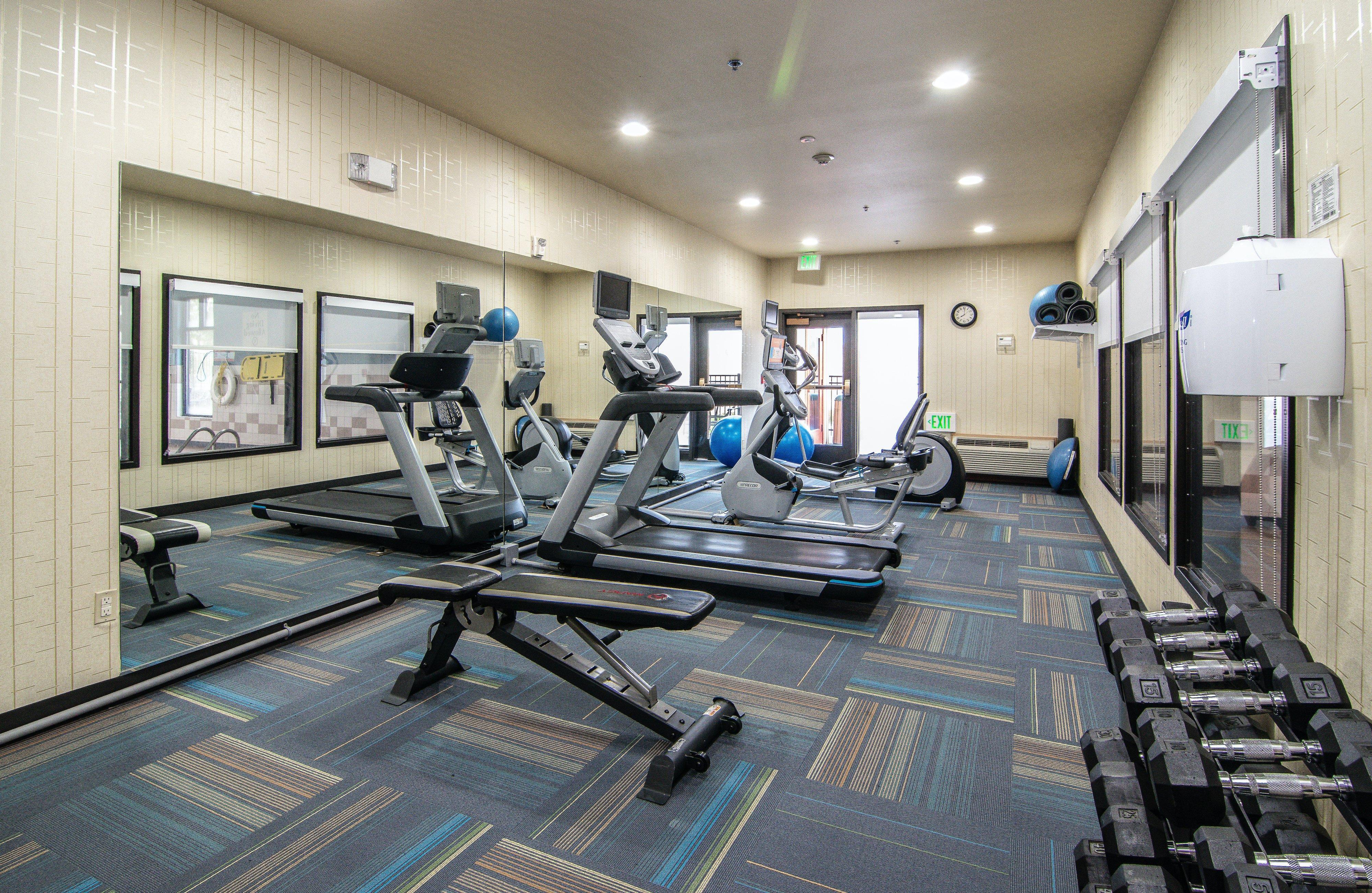 Holiday Inn Express Hotel & Suites Kalispell By Ihg Bagian luar foto